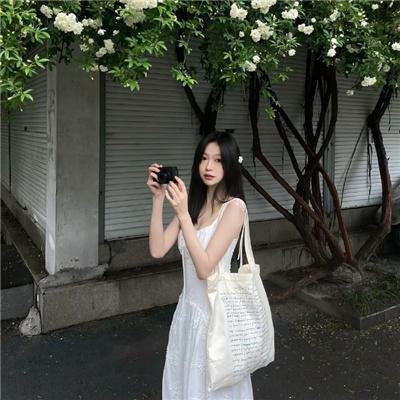 月亮湾的笑声